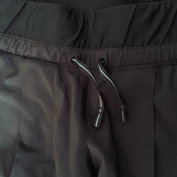 IVIVVA by LULULEMON black track pants size 6 - Picture 3 of 4